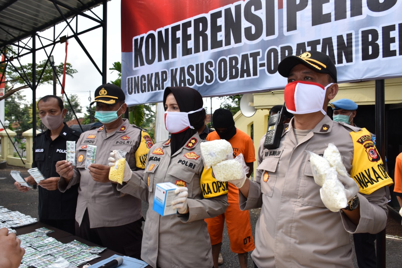 Polres Banjar Amankan Bandar Besar Obat - Obatan Ilegal