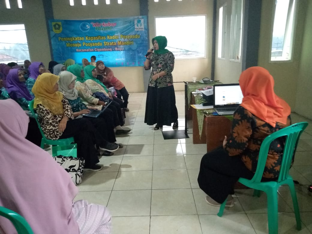 Gelar Workshop Kader Posyandu di Gedung Aula Desa Ciburuy 