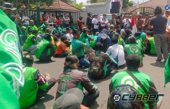 Driver Grab Jogyakarta Akan Gelar Aksi Protès di Kantor Grab