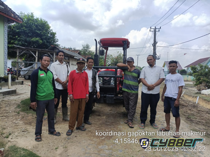 PPL Way Serdang Tinjau Traktor Bantuan PAN di Labuhan Makmur .