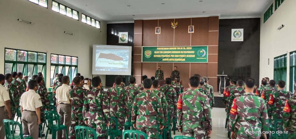 Kumdam lll Siliwangi Berikan Penyuluhan Hukum di Kodim 0615 Kuningan