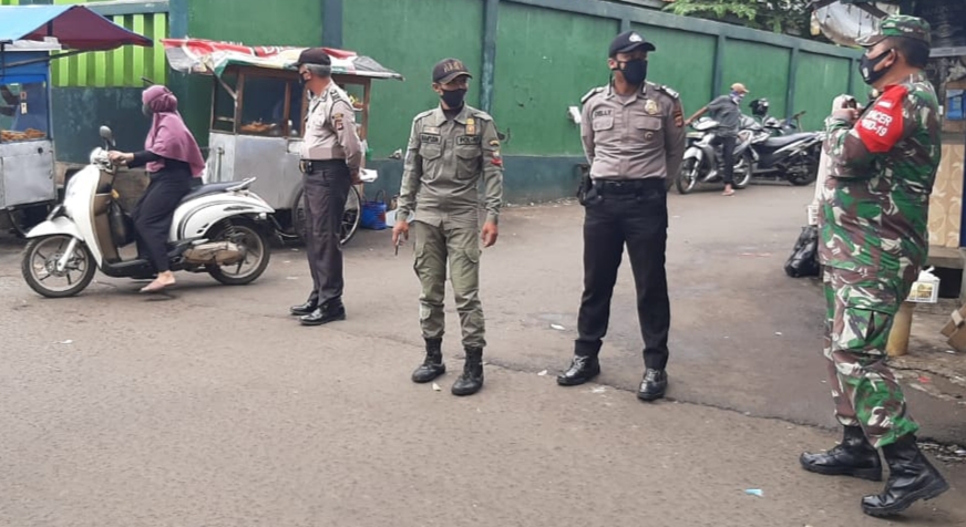 Wujud Kepedulian Tiga Pilar Kecamatan Darmaraja dalam Operasi Yustisi