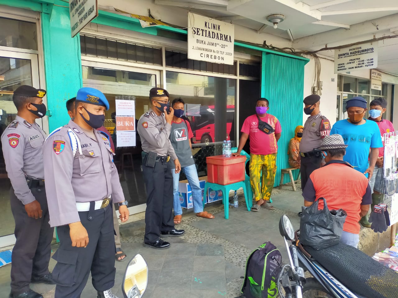 Dengan Sosialisasi 3M Polres Cirebon Kota Polda Jabar Berhasil Turunkan Jumlah Pelanggar Protokol Kesehatan