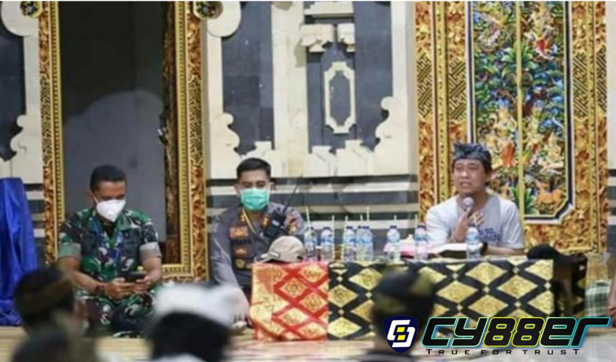 Bupati Klungkung I Nyoman Suwit Menggelar Pertemuan Dengam Tokoh di Desa Adat Lepang