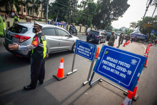 Polsek Tambora Bersama Tiga Pilar Gencar Lakukan Operasi Yustisi