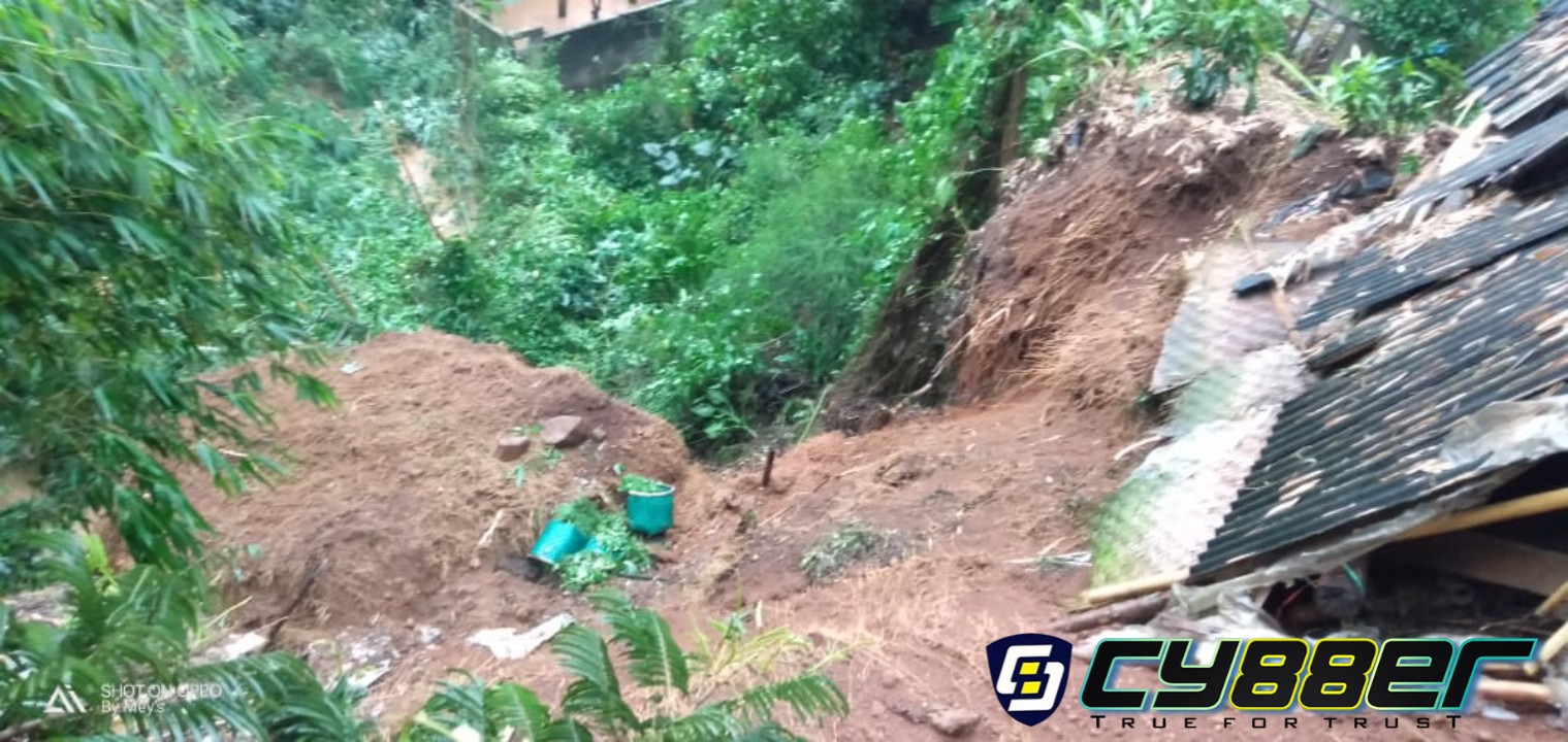 Tebing Longsor di Desa Wargaluyu Karena Tidak Ada TPT