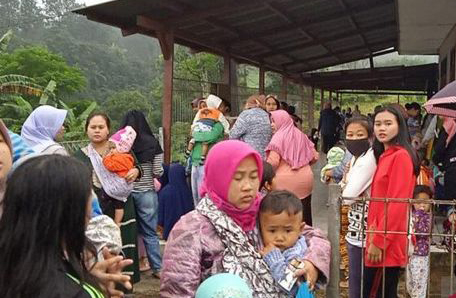  Warga Desa Tugu Selatan Puncak Bogor Dievakuasi Akibat Banjir Bandang 