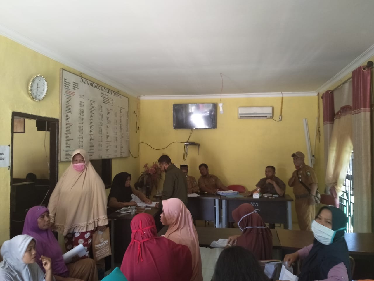 Pemerintah Desa Semunai Melakukan Penyaluran BLT Dana Desa Tahap IV 2020 Untuk 143 Kepala Keluarga