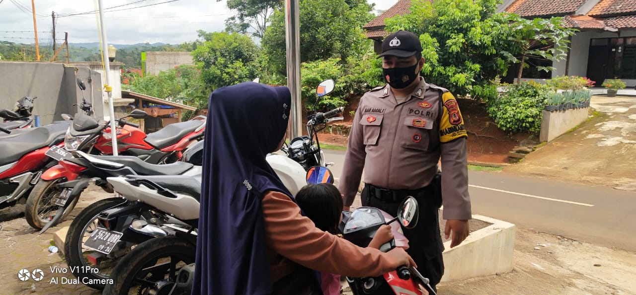 Tak Henti - Henti Polres Ciamis Polda Jabar Sosialisasi dan Edukasi 3M