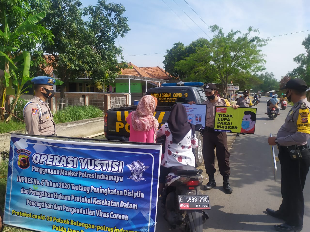 Ajak Masyarakat Pakai Masker, Tiga Pilar Balongan Rutin Ops Yustisi