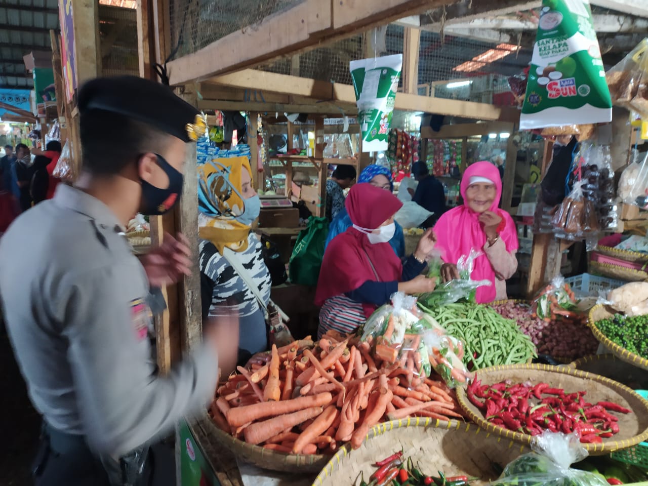 Polres Tasikmalaya Polda Jabar Laksanakan Ops Yustisi Tegakan Inpres No. 06 Tahun 2020 di Pasar Singaparna