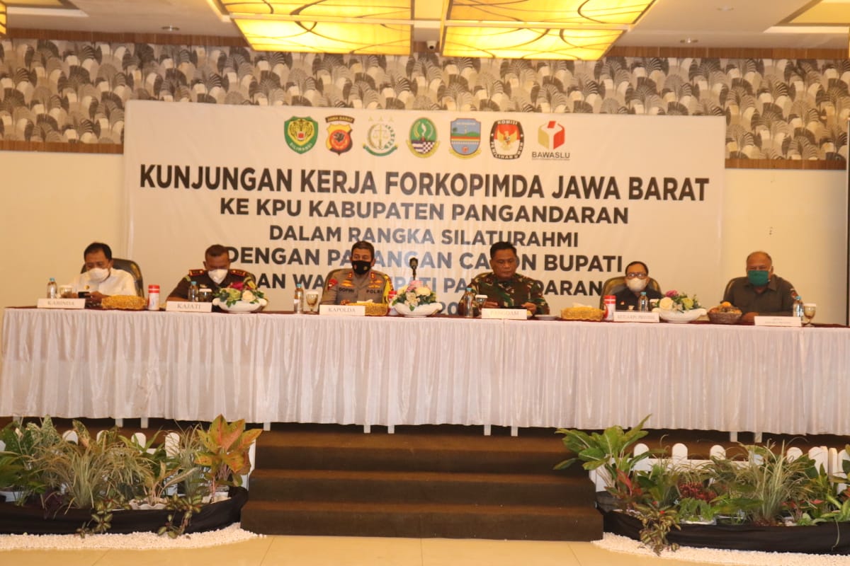 Kapolda Jabar dan Forkopimda Silaturahmi dengan Penyelenggara dan Peserta Pilkada Pangandaran 
