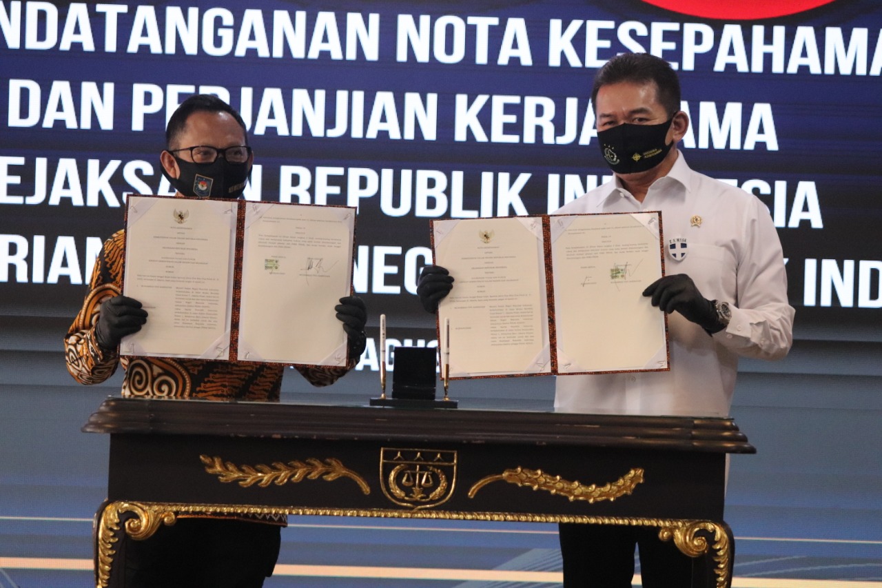 Jalin Sinergitas, Jaksa Agung RI Teken Nota Kesepahaman dengan Menteri Dalam Negeri