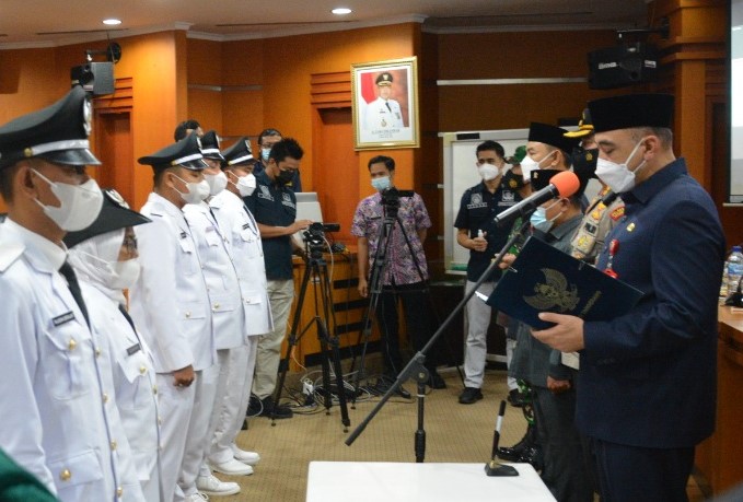 Bupati Tangerang Lantik Enam Kepala Desa Hasil PAW Serentak