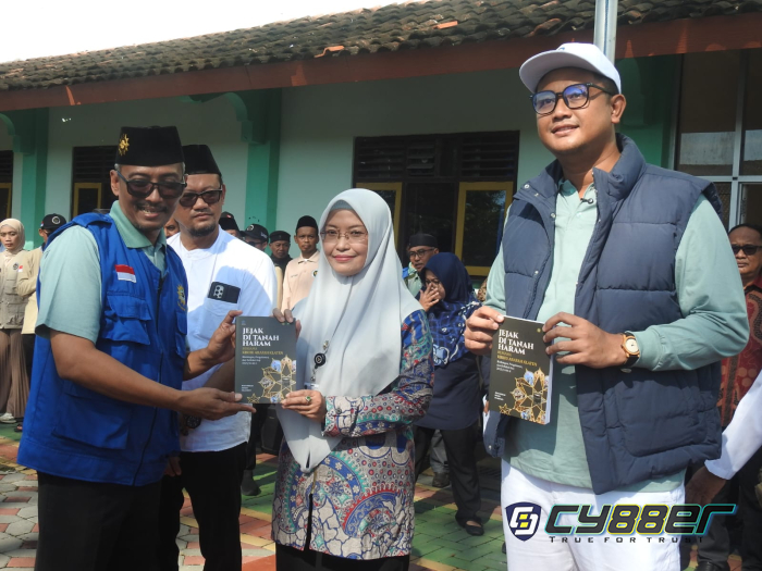 Dr. dr. H. Husen Prabowo, M.Kes: Praktik Manasik Haji KBIHU Arafah Mantapkan Persiapan Jamaah