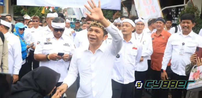 Gempungan Pelayanan Publik di Desa Taringgul Tonggoh, Om Zein Wujudkan Pelayanan Prima untuk Warga Purwakarta