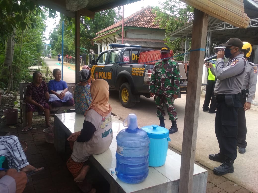 Jajaran Polsek Losarang Sisir Keramaian Masa Saat Patroli Gabungan
