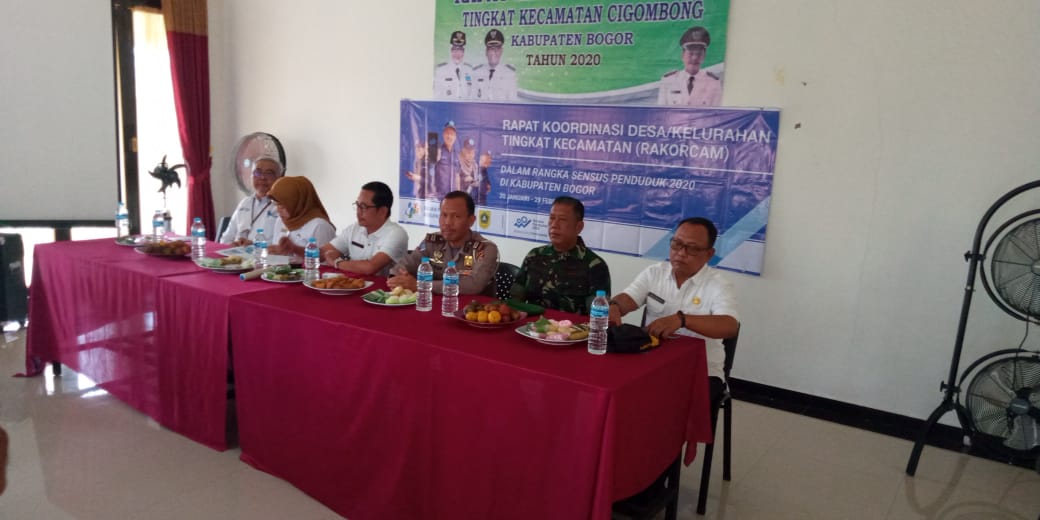 Minggon Keliling Sekaligus Sosialisasi Sensus Pendududk Divilla Quint Ciburayut