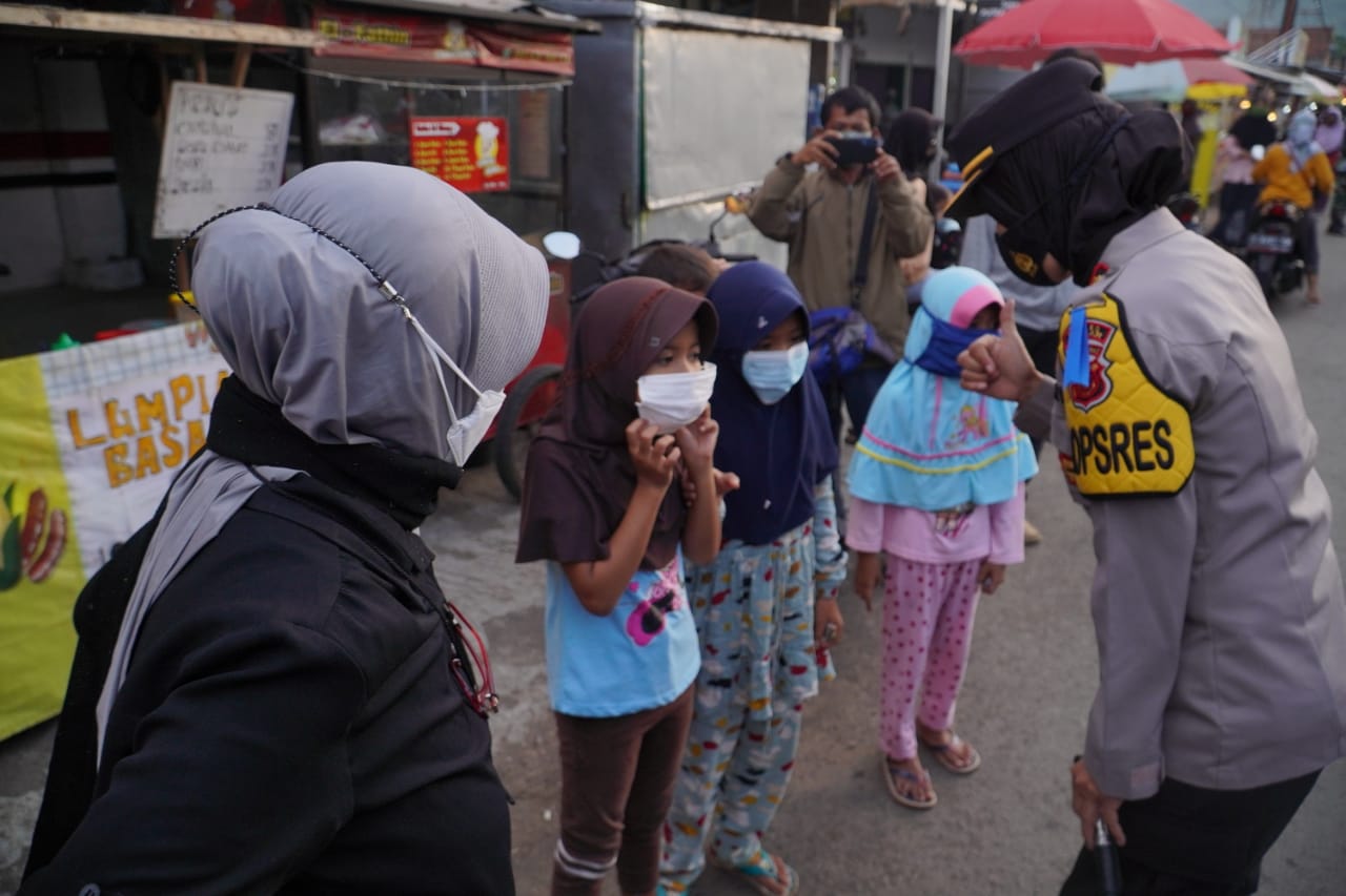 Kapolres bersama Walikota Banjar Mendatangi Pasar Langkaplancar, Pantau Warga yang Ngabuburit