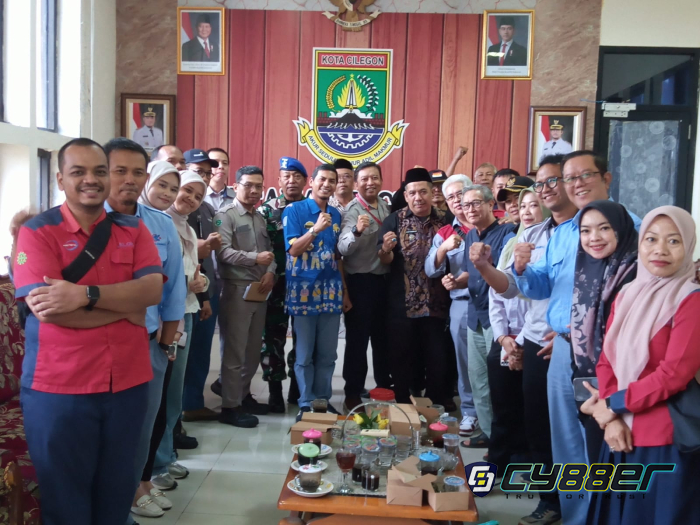 Rapat Koordinasi Penanggulangan Banjir Digelar, Lurah Gerem Dorong Kolaborasi Pemerintah, Masyarakat dan Industri