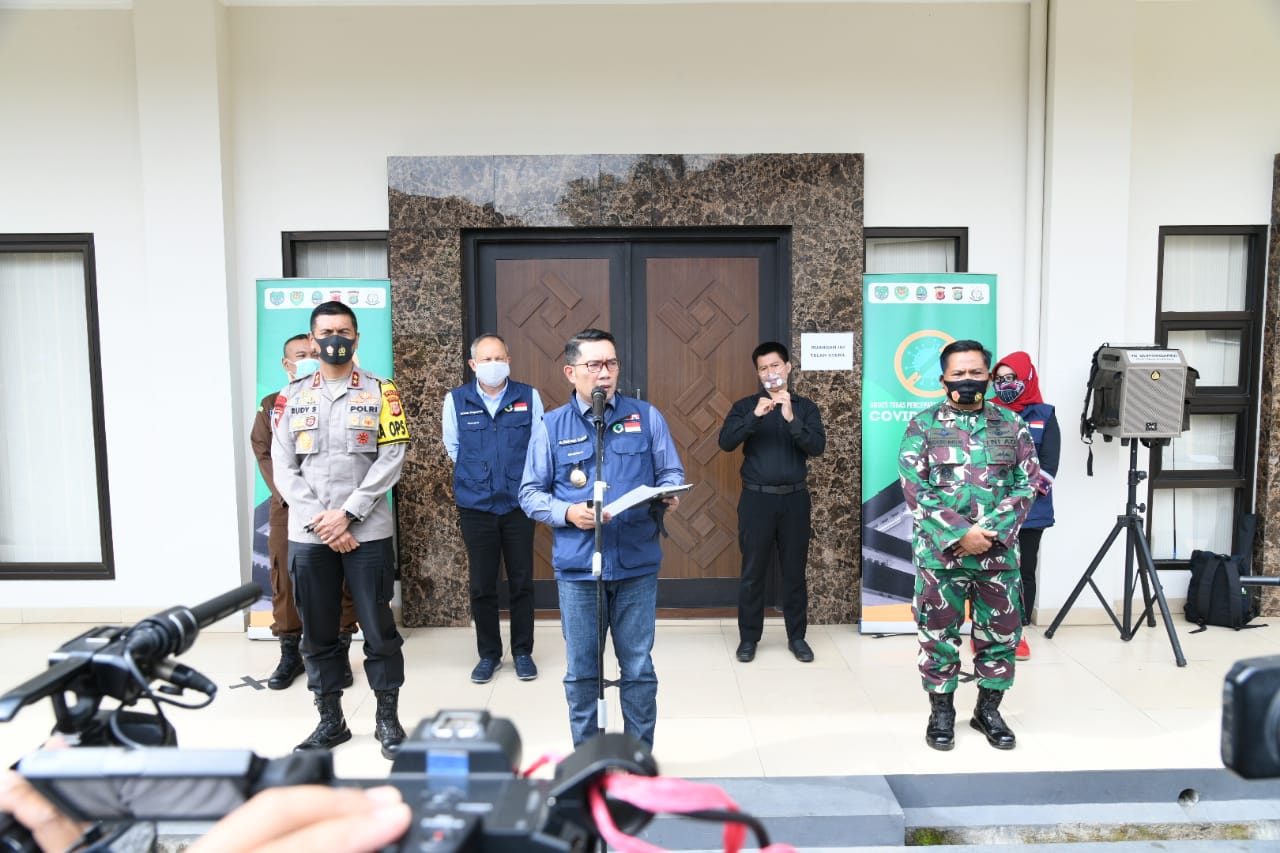 Kapolda Jabar Bersama Pangdam III/ Siliwangi Rapat Gugus Tugas Percepatan Penanganan Covid-19 di Mapolda Jabar