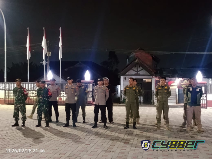 Forkopincam Cigombong melaksanakan Kegiatan Rutin Yang Ditingkatkan (KYRD) Dalam Bentuk Patroli Gabungan
