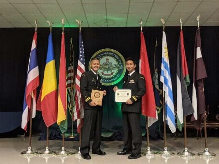 Perwira Muda TNI Angkatan Laut Lulus Peringkat Pertama Dalam Pendidikan Internasional Di Amerika Serikat 