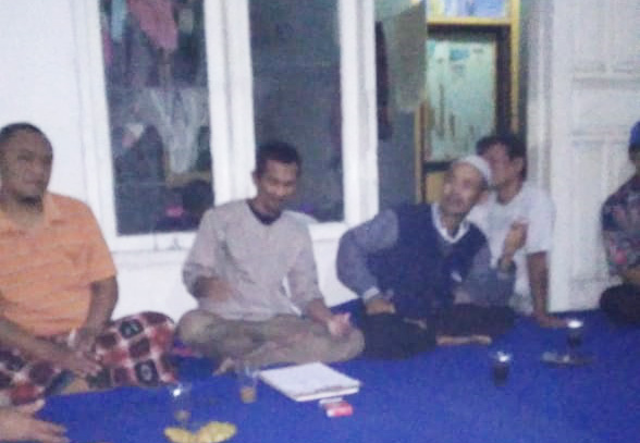 Jalin Silaturahmi, RT 01/04 Astaraja Margahurip Laksanakan Rembuk Warga