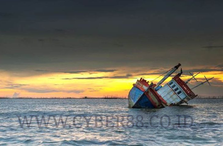 Akibat Cuaca Buruk, KM Sinar Baru Tenggelam Di Selat Melaka