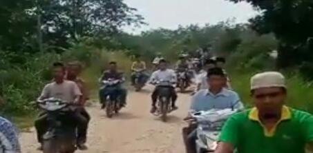 Sikapi Intruksi Bupati Kuansing Terkait Virus Corona, Pemdes Ketaping Jaya Bersama Masyarakat Gelar Tahlilan Keliling