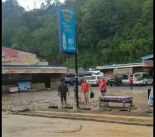 Silalahi: Hutan Pinus Gundul, Banjir Bandang Luluh Lantak Objek Wisata Danau Toba
