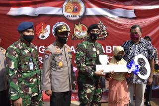 Pengabdian AKABRI 89, Bedah Rumah dan Bakti Sosial