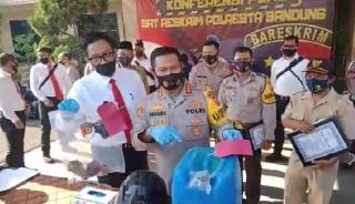 Bhabinkamtibmas Desa Bojong Malaka Baleendah Bandung Dikeroyok 