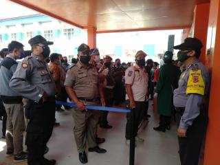 Polsek Sindang Kawal Rapid Tes Pada 1.902 Anggota PPS Se-Indramayu