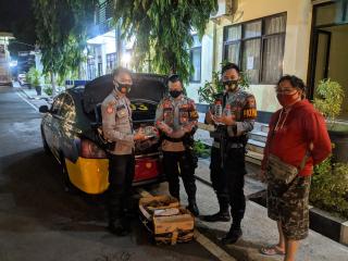 Tindak Lanjuti Postingan Medsos, Patroli Sabhara Polres Situbondo Amankan 47 Botol Miras