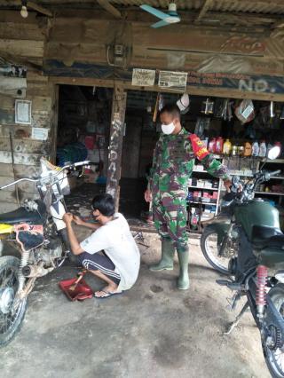 Sertu Ribut, Babinsa Pangkal Mas Mulya Himbau Warga Binaanya Agar Patuhi Protokol Kesehatan