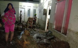 Cicurug Luluh Lantah Di Sapu Banjir Bandang
