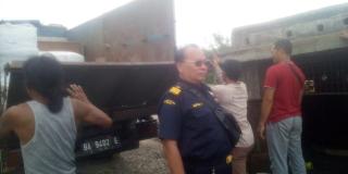 Ada Apa dengan Barang Impor yang Dibongkar di Pelabuhan Rakyat