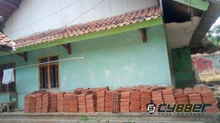 Miris!! Bantuan Rutilahu di Desa Anggrawati untuk Penyandang Tunanetra, Hanya Dikirim Genteng