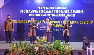 Bupati Purwakarta Sambut Baik Bantuan Program Kemnaker untuk Kelompok Kerja Perempuan