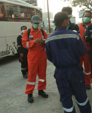 Penahanan Bus Karyawan PT. SIEMENS Oleh LMR di Duri