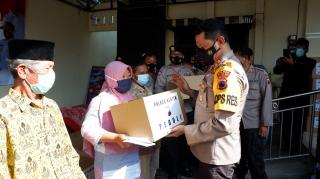 Bakti Sosial TNI/POLRI Sebagai Representasi Negara Dalam Membantu Meringankan Beban Masyarakat