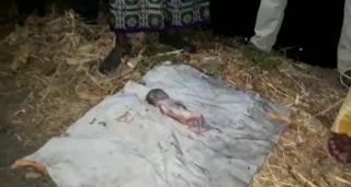 Warga Kesambi rampak Situbondo Digegerkan Dengan Penemuan Bayi Tidak Bernyawa Terbungkus Kain Putih