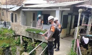 Siaga SAR, Sat Brimob Polda Jabar Patroli Titik Rawan Bencana Alam