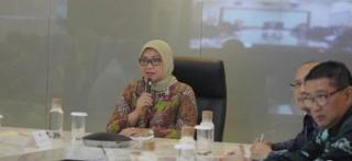 OMNIBUS LAW :PESANGON DI PANGKAS,TAPI BURUH MENDAPAT BONUS 5 KALI GAJI