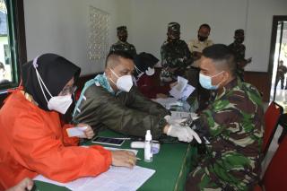 Korem 062/Tarumanagara melaksanakan program vaksinasi serentak tahap II