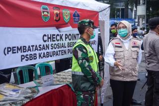 Bupati Purwakarta Pantau Hari Ke 2 PSBB