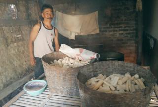 Pengrajin "Peuyeum Bandung" Asli Cibogo Mencoba Mempertahankan Tradisi