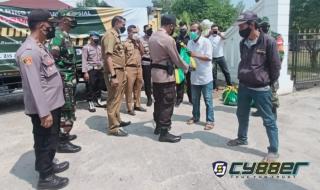 Kapolres Sumedang Salurkan Bantuan Sembako di Tiga Kecamatan