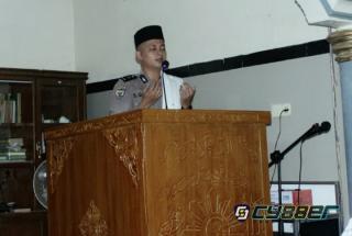 Briptu Silja Gandi, Anggota Satbinmas Polres Kuansing Menjadi Khatib Solat Idul Adha